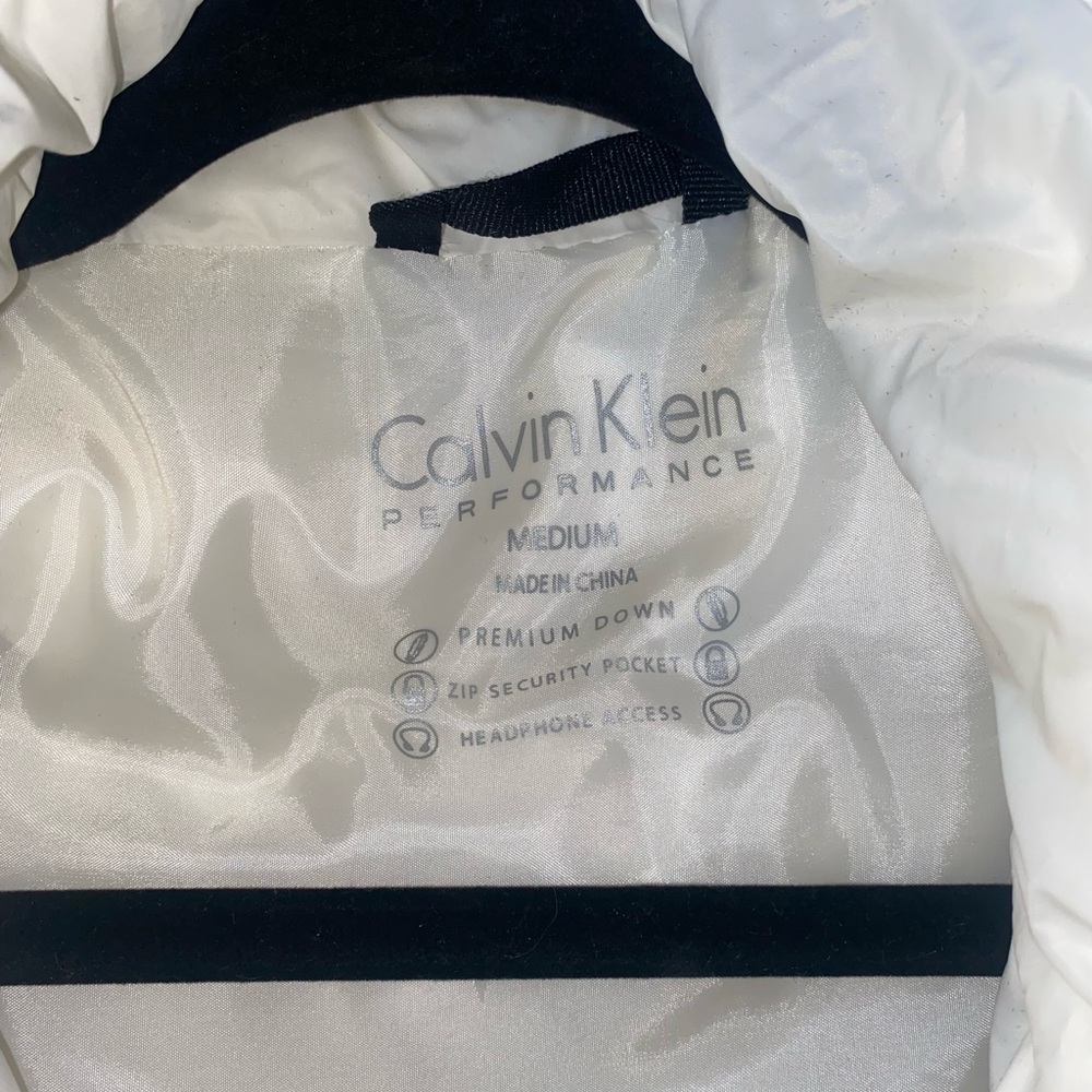 Calvin Klein White Quilted Puffer Vest - Picture 4 of 5